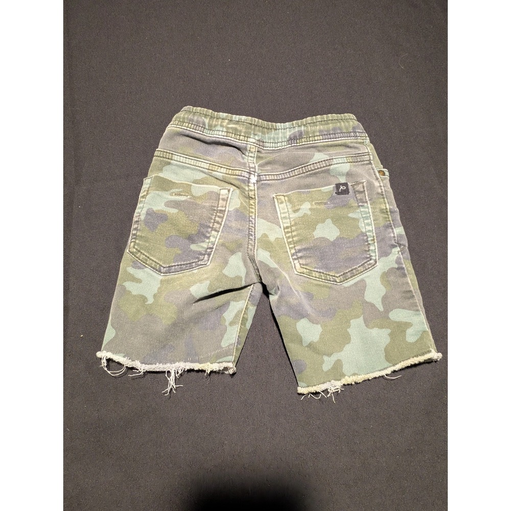 Art Class Boys Camo Print Shorts Green Camouflage Raw Hem Size XS 4-5 - Picture 2 of 5